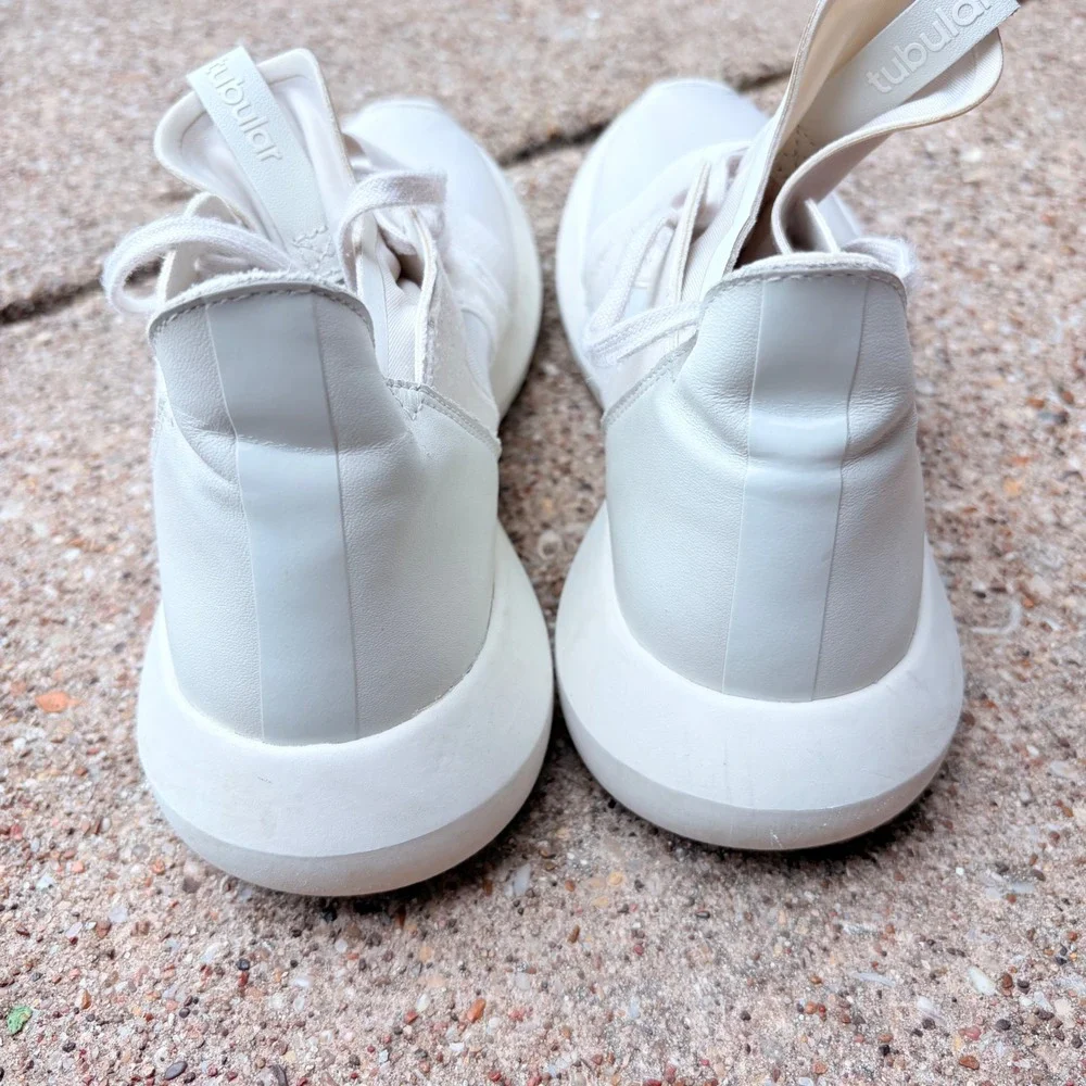 Adidas Women's Tubular Defiant white size 7.5 lightweight flexible sneakers